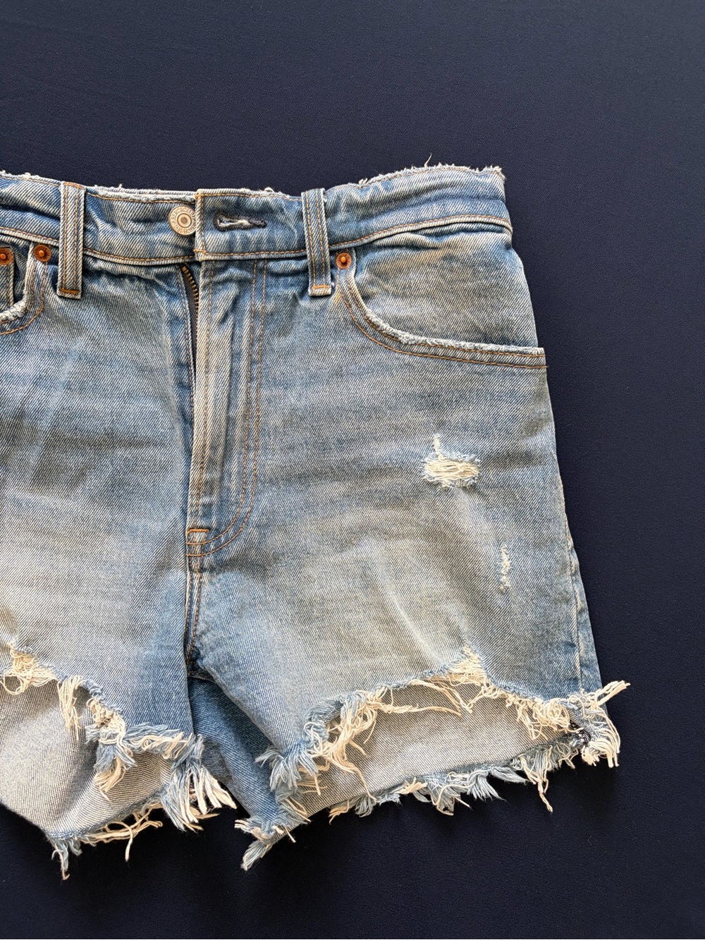 Abercrombie & Fitch 4” Mom Short High Rise